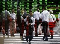 午前の日経平均は続落、米株安受け幅広く売られる