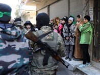 アサド政権崩壊のシリア、社会不安あおる偽情報が拡散...WhatsAppと中国の影響も