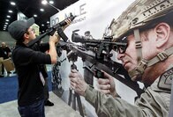 米共和党、精神疾患のある元軍人にも銃購入解禁目指す