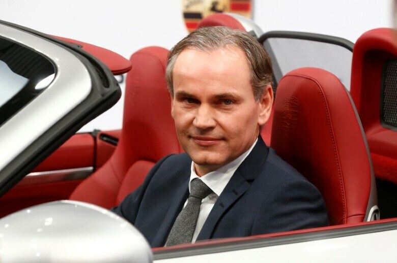 ７月１８日、ドイツの自動車大手フォルクスワーゲン傘下のスポーツカーブランド「ポルシェ」のオリバー・ブルーメＣＥＯ（写真）はロイターとのインタビューで、ディーゼルエンジン打ち切りの是非を２０１０年代の終わりまでに決めると述べた。独シュツットガルトで２０１６年３月撮影（２０１７年　ロイター/Michael Dalder）