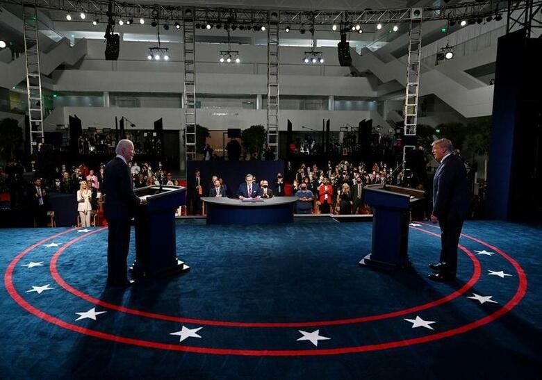 米大統領選候補者討論会の実行委員会は9日、今月15日の第2回討論会を中止すると発表した。写真は9月、オハイオ州で代表撮影(2020年　ロイター)