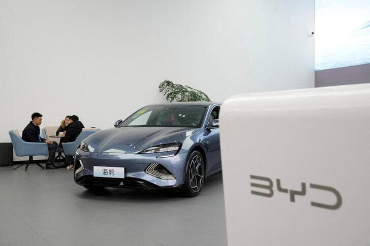 中国電気自動車（EV）大手の比亜迪（BYD）の販売店。ロイター／Aly Song