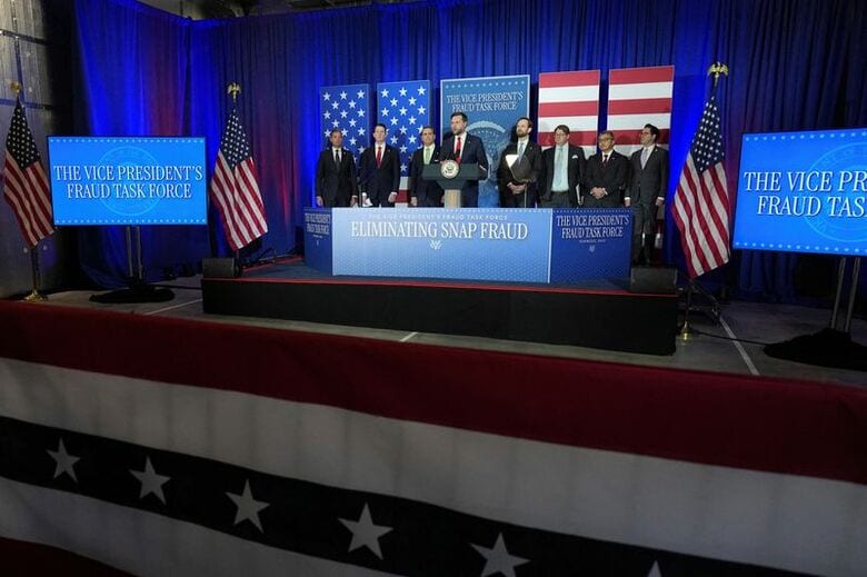 米オハイオ州シンシナティで演説するバンス副大統領。２１日撮影。Jacquelyn Martin/Pool via REUTERS