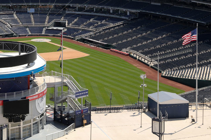 MLBはシーズン開催をめぐってリーグと選手の協議が難航している　Jonathan Ernst-REUTERS