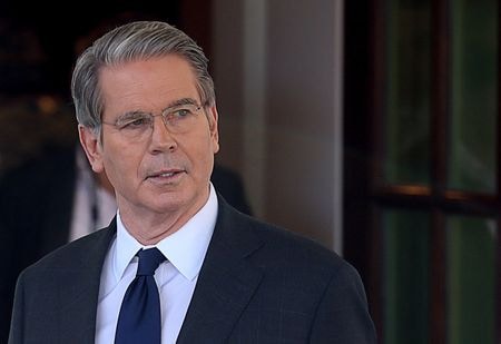 　４月１７日、ベッセント米財務長官（写真）は監督体制の合理化と規制緩和計画の調整に向け、連邦政府機関や他の銀行監督機関と非公開会合を主催していると、ブルームバーグ・ニュースが報じた。写真は９日、米ワシントンで撮影（２０２５年　ロイター/Leah Millis）