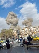 開戦初日に攻撃を受けたテヘラン（2月28日）　TASNIM NEWS AGENCY-ZUMA-REUTERS
