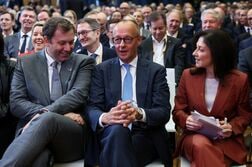 メルツ独首相と28日会談、日本製ＥＶ排除巡る懸念伝える＝経産相
