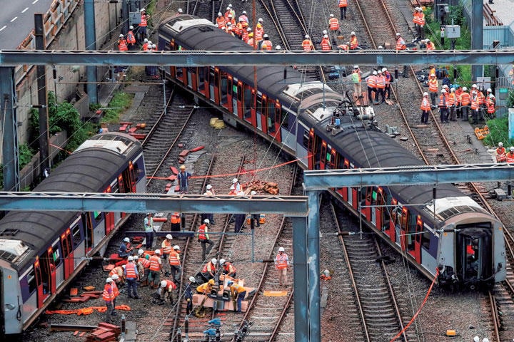 香港の鉄道会社は、反政府デモの取り締まりに協力したと批判されていた　TYRONE SIU-REUTERS
