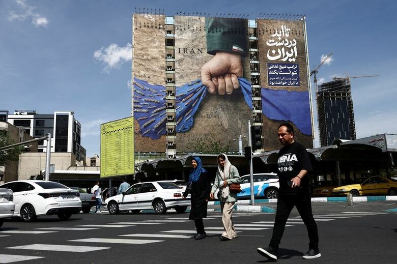 写真はテヘラン市街。4月27日、イランのテヘランで撮影。WANA提供。REUTERS
