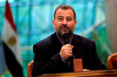 米国務省報道官は、イスラム組織ハマス幹部サレハ・アルーリ氏がレバノンの首都ベイルート南部で殺害されたことを受け、パレスチナ自治区ガザでの紛争が拡大する危険性を米政府は引き続き大きく懸念していると述べた。 ２０１７年１０月、カイロで撮影（２０２４年　ロイター/Amr Abdallah Dalsh//File Photo）