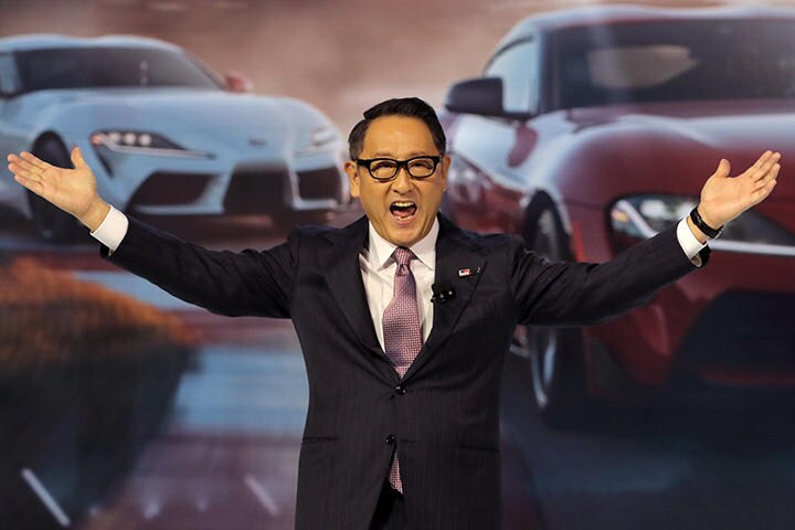 トヨタはEV化の盲点を突く考えを持っている？（写真は2019年1月、米デトロイトのモーターショーに出席した豊田章男社長）　Brendan McDermid-REUTERS