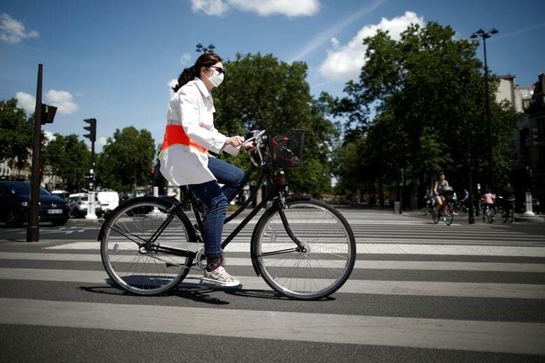 フランスは、新型コロナウイルス感染症による死者数が再び世界で4番目に多い国となった。パリで撮影(2020年　ロイター/Benoit Tessier)