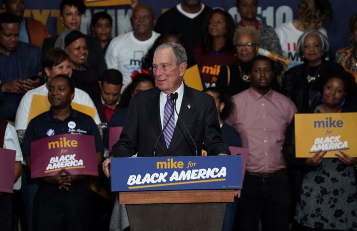 13日にテキサス州ヒューストンで選挙イベントを開催したブルームバーグ　Go Nakamura-REUTERS