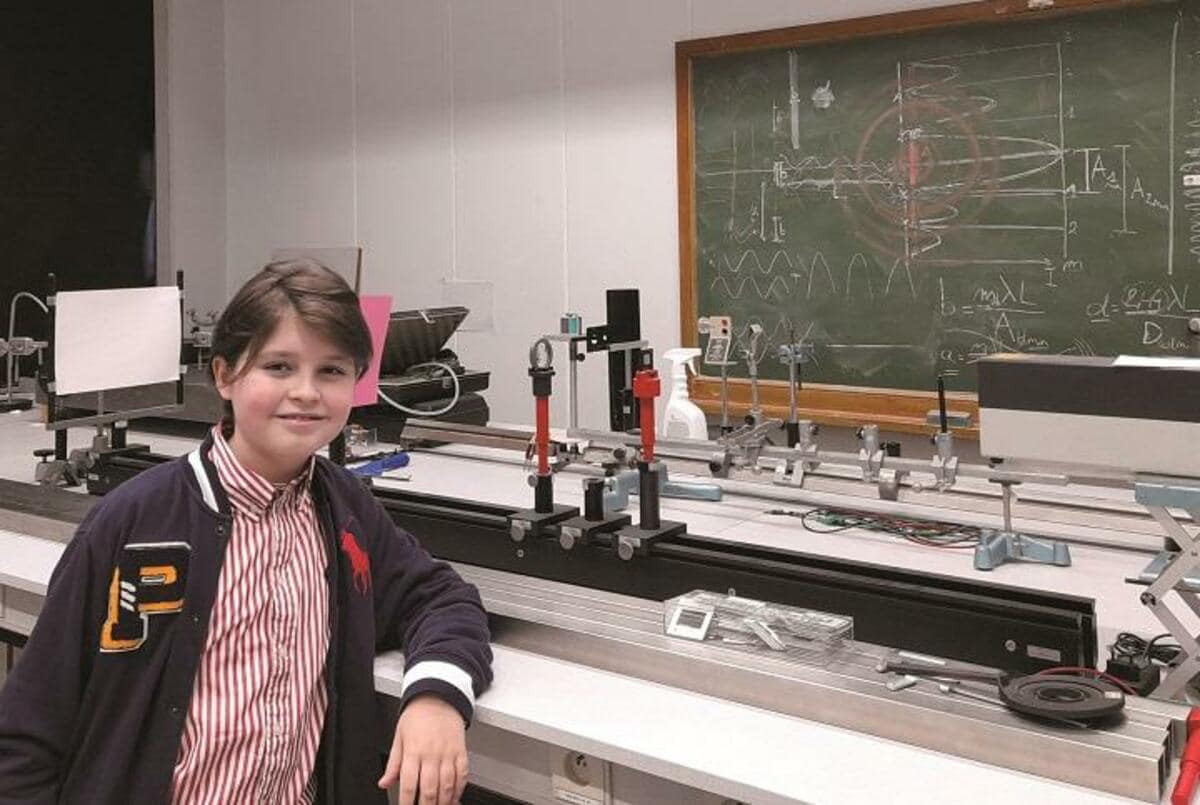 11歳で大学を卒業した天才・物理少年、夢は「不老不死を実現すること