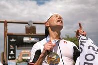 最初の兆候は軽い喋りづらさ...平均余命1～3年とされても鉄人レースを完走した男性