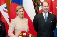 ウィリアム皇太子、「大好きな叔母」ソフィー妃と珍しく一緒に公務へ