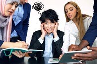 外国語を話すとなぜパニック発作がおさまるのか？...「母語以外でクヨクヨできない」
