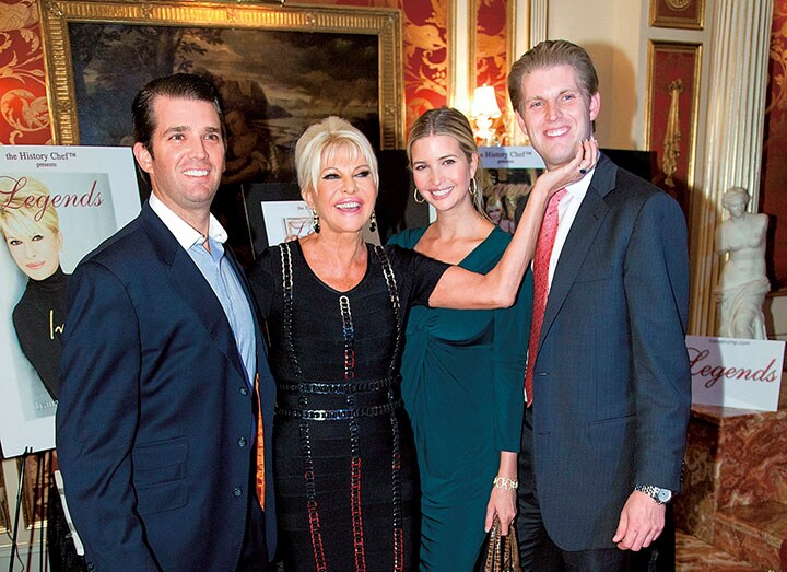 （左から）ドン・ジュニア、イバナ、イバンカ、エリック　Ben Hider/GETTY IMAGES