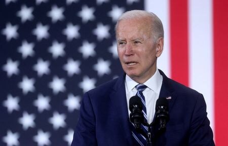 　米ホワイトハウスは４月１６日、米国と東南アジア諸国連合（ＡＳＥＡＮ）の特別首脳会議を５月１２─１３日にワシントンで開催すると発表した。写真はバイデン米大統領。１４日にノースカロライナ州で撮影（２０２２年　ロイター／Leah Millis）