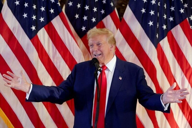 米大統領選で再選を目指す共和党のトランプ前大統領（写真）が６月１日、中国系短編動画投稿アプリ「ＴｉｋＴｏｋ（ティックトック）」のアカウントを開設し、動画を投稿した。ニューヨークで５月撮影（２０２４年　ロイター/Brendan McDermid）