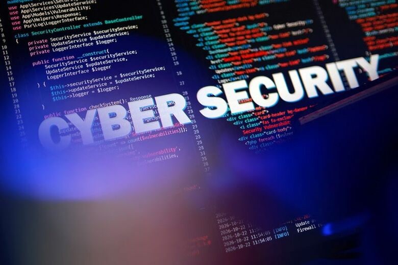 サイバーセキュリティーのイメージ。10月22日に撮影。REUTERS/Dado Ruvic