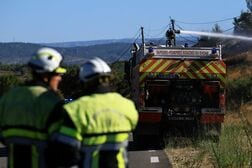 南仏で山火事、欧州熱波の影響で乾燥続く