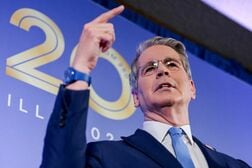 米財務長官、ロ財務相に戦争終結まで経済支援せずと伝達＝関係筋