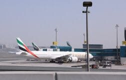 ドバイ国際空港の上期旅客3割減、イラン戦争による混乱響く
