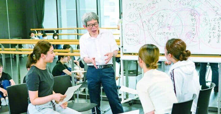 芸術文化観光専門職大学での授業風景