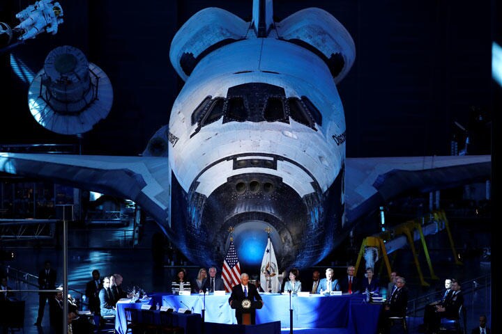 一国主義で進むアメリカの宇宙軍構想（写真はスミソニアン国立航空宇宙博物館、2017年10月）　Jonathan Ernst-REUTERS