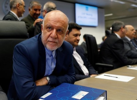 　　１１月１１日、イランのザンガネ石油相（写真）は、同国南西部フゼスタン州で発見された新たな油田が同国で２番目の規模を持つと語った。ＯＰＥＣの会合に出席したザンガネ氏。７月１日、オーストリアのウィーンで撮影（２０１９年　ロイター/Leonhard Foeger）