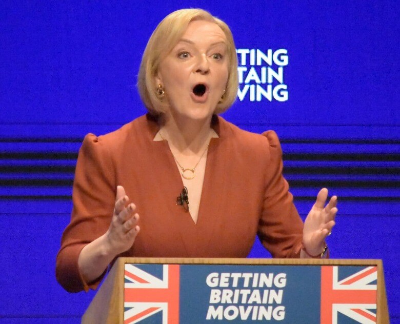 英保守党大会で演説するリズ・トラス首相（10月5日、バーミンガムで筆者撮影）