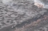 【動画】ロシアが実施した過去最大級の「戦車攻撃」...ウクライナ空挺部隊が連続爆撃で「撃退」するシーン