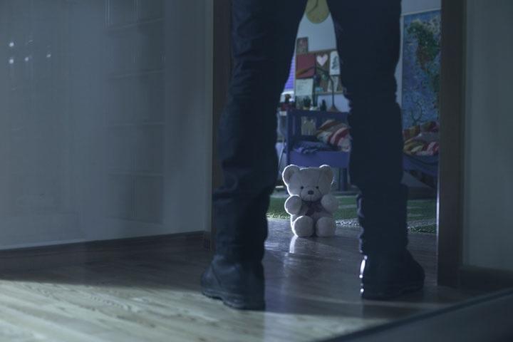 子供が生まれる前から両親に取り入って油断させていたケースもあった　katarzynaBialasiewicz/iStock.