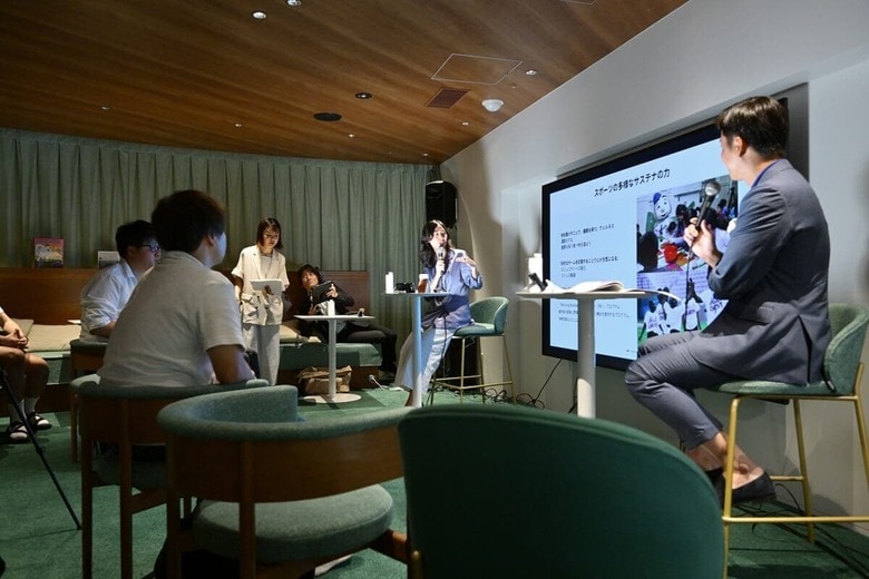 佐座槙苗と斎藤佑樹