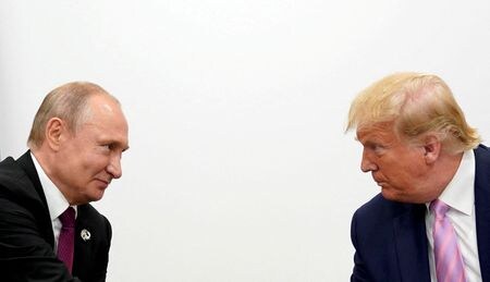 ロシアのプーチン大統領は、きょうホワイトハウス復帰を控えるトランプ次期米大統領の就任を祝福するとともに、ウクライナや核兵器を巡り米新政権と対話する用意があると述べた。２０１９年６月撮影（２０２５年　ロイター/Kevin Lamarque）