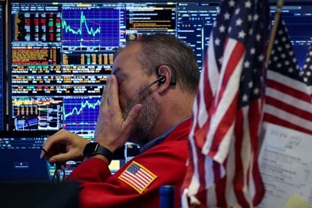 写真はニューヨーク証券取引所（ＮＹＳＥ）で2025年11月撮影。REUTERS/Brendan McDermid/File Photo