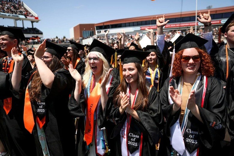 大学新卒レベルの職種がAIに奪われている可能性がある　USA TODAY Network-REUTERS　