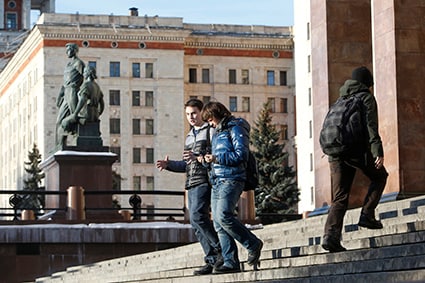 権力の言いなりだと揶揄されるモスクワ大学と学生　Sergei Karpukhin-REUTERS