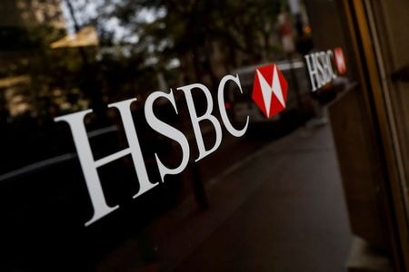 　２月１８日、英金融大手ＨＳＢＣホールディングスは１０００億ドル規模の資産圧縮を進めると発表した。昨年８月撮影（２０２０年　ロイター／Brendan McDermid）
