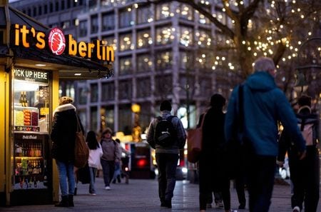 写真はベルリン市街。2023年12月、ベルリンで撮影。REUTERS/Lisi Niesner