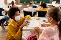 世界で最低レベルの、日本の教員の院卒比率