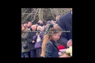 【動画】英シャーロット王女、10歳とは思えない「カリスマのオーラ」を放ったシーン...拡散された動画が話題