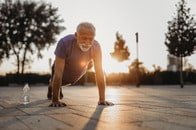 40歳以上ですか？　ウエイトトレーニングは筋肉を強く保つだけではない、との研究結果