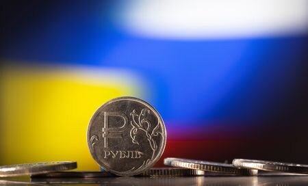 ロシア経済省が２日発表した９月の経済成長率は年率換算でマイナス５％となった。２月撮影（２０２２年　ロイター/Dado Ruvic）