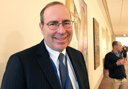 米リッチモンド地区連銀のバーキン総裁は、借入コストを中立水準まで引き上げた時点で、インフレ率を目標の２％に戻すためにあとどの程度の措置が必要か評価できると述べた。２０１９年５月、ダラスで撮影（２０２２ 年　ロイター／Ann Saphir）