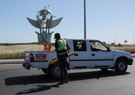 　カタールの外交官３人がエジプトのリゾート地シャルムエルシェイク近郊で起きた自動車事故で死亡したと、治安当局者２人が１２日、ロイターに明らかにした。写真はシャルムエルシェイクの平和広場付近で１１日撮影（２０２５年　ロイター/Amr Abdallah Dalsh）