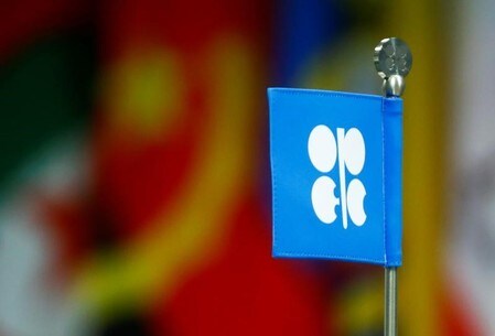 　１１月３０日、石油輸出国機構（ＯＰＥＣ）と非加盟の主要産油国は、同日の会合で協調減産の２０１８年末までの延長で合意する。９月撮影（２０１７年　ロイター/Leonhard Foeger）