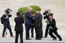 トランプ氏、金正恩総書記との年内会談を模索＝ＷＳＪ