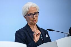 ＥＣＢ総裁、市場の利上げ観測けん制　「エネ高と金利連動せず」